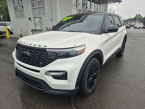 White 2021 Ford Explorer ST