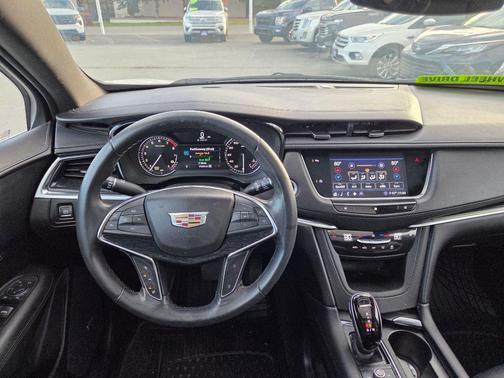 2020 Cadillac XT5 Premium Luxury