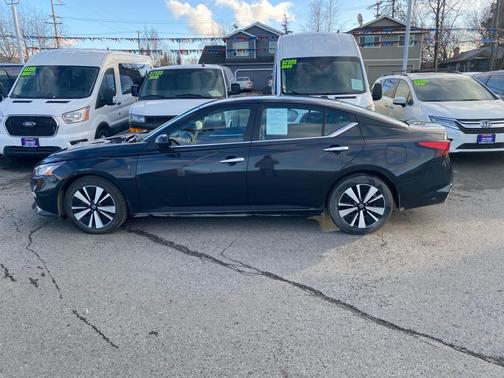 2022 Nissan Altima 2.5 SV