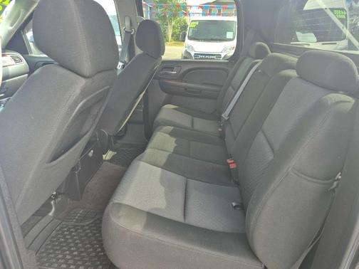 Black 2011 Chevrolet Avalanche 1500 LS