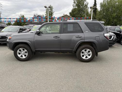 2021 Toyota 4Runner SR5