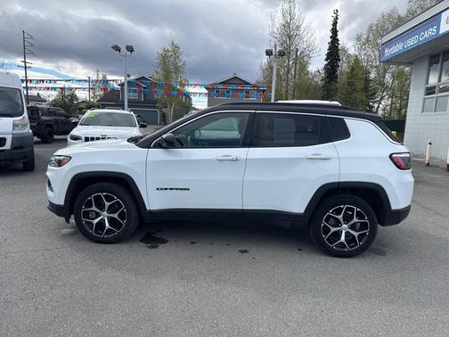 White 2024 Jeep Compass Limited