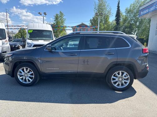 Black 2016 Jeep Cherokee Limited
