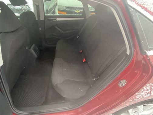 2016 Volkswagen Passat 1.8T S