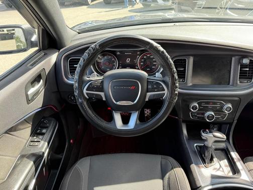2017 Dodge Charger SXT
