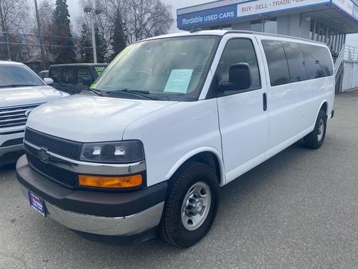 2017 Chevrolet Express 3500 LT