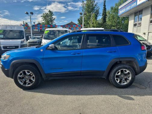 Blue 2019 Jeep Cherokee Trailhawk
