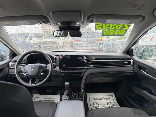 White 2025 Toyota Camry SE