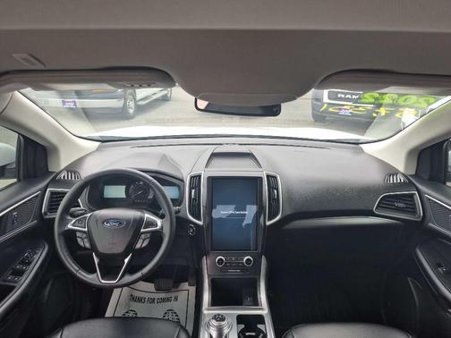 White 2022 Ford Edge SEL