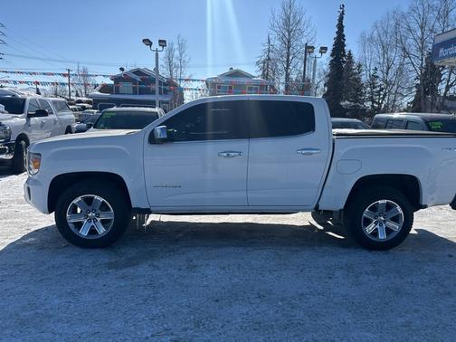 White 2016 GMC Canyon SLT