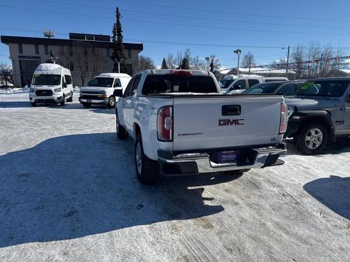 White 2016 GMC Canyon SLT