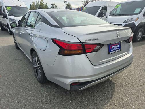 Silver 2024 Nissan Altima 2.5 SV