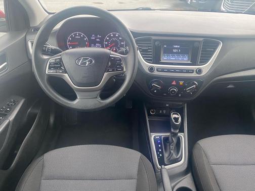 2021 Hyundai Accent SE