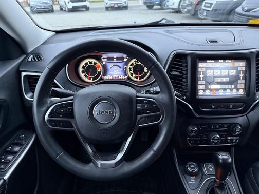 2022 Jeep Cherokee Latitude Lux