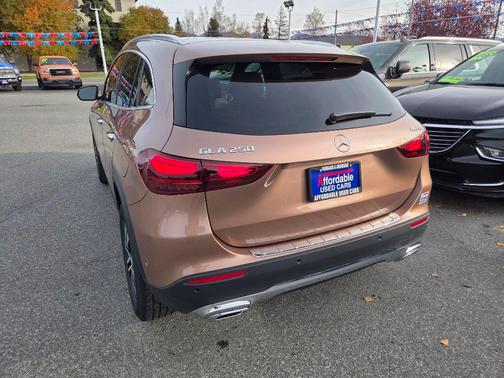 2024 Mercedes-Benz GLA 250 Base 4MATIC