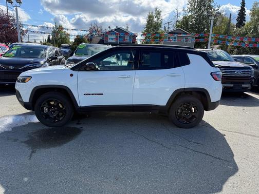 2023 Jeep Compass Trailhawk