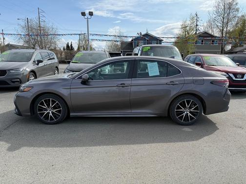 2021 Toyota Camry SE