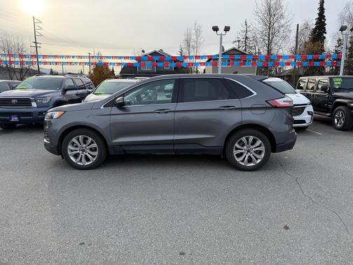 2023 Ford Edge Titanium