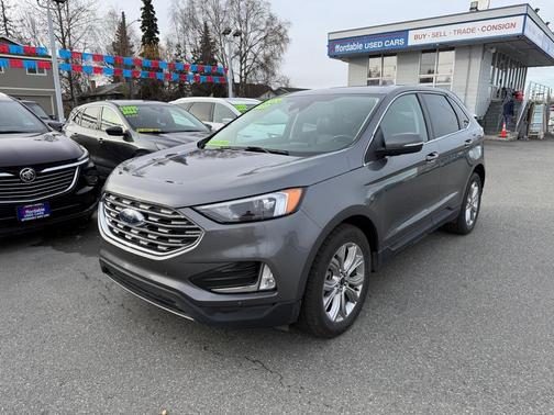 2023 Ford Edge Titanium