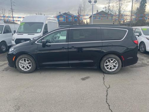 2022 Chrysler Pacifica Touring-L