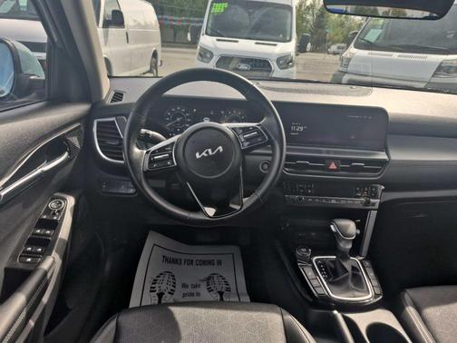 Blue 2024 Kia Seltos EX