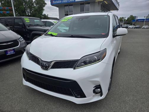 2018 Toyota Sienna SE