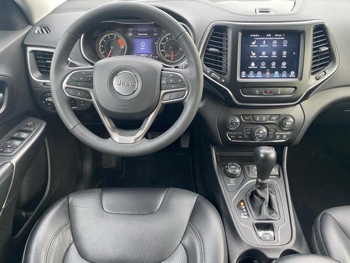 2022 Jeep Cherokee Latitude Lux