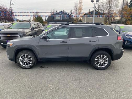 2022 Jeep Cherokee Latitude Lux
