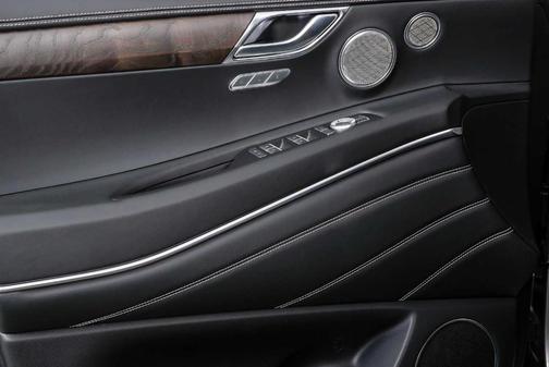 Savile Silver 2023 Genesis GV80 3.5T