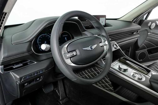 Savile Silver 2023 Genesis GV80 3.5T