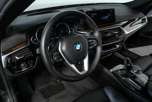 2017 BMW 540 i