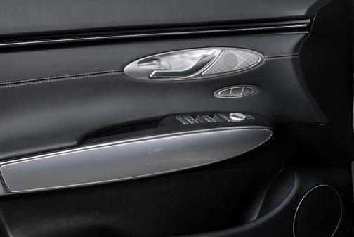 2025 Genesis GV70 2.5T