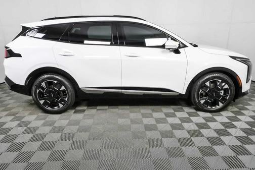 Glacial White Pearl 2026 Kia Sportage SX-Prestige