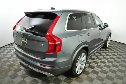 Gray Metallic 2018 Volvo XC90 T6 Inscription
