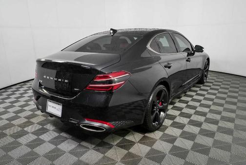 Vik Black 2026 Genesis G70 3.3T Sport Prestige
