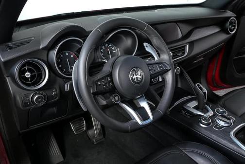 2022 Alfa Romeo Stelvio Sprint