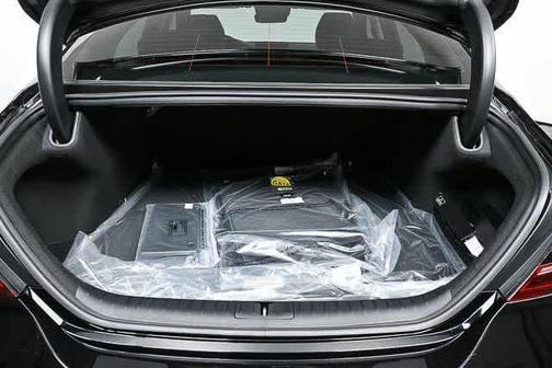 2026 Genesis G70 2.5T Standard