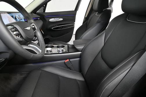 2026 Genesis GV70 2.5T