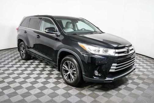 2017 Toyota Highlander LE Plus