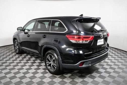 2017 Toyota Highlander LE Plus