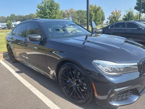 2019 BMW 740 i