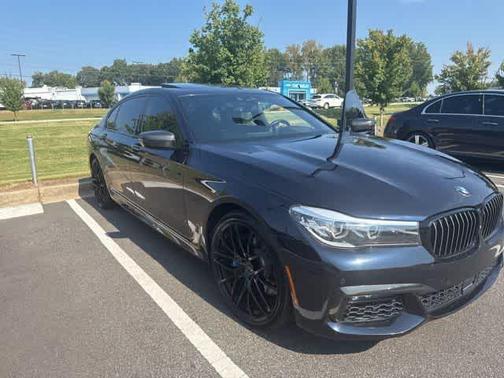 2019 BMW 740 i