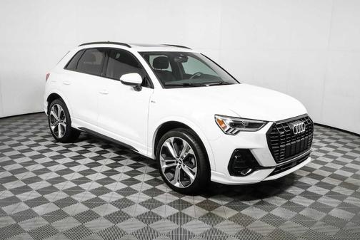 Ibis White 2022 Audi Q3 45 S line Premium Plus