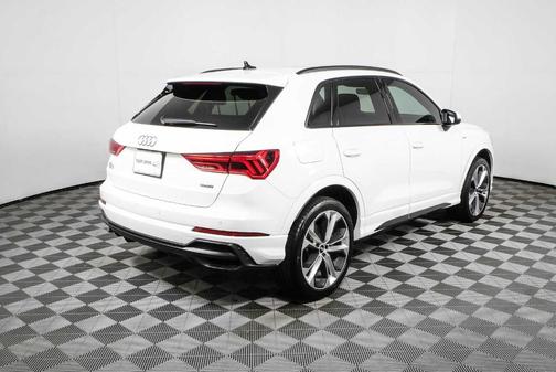 Ibis White 2022 Audi Q3 45 S line Premium Plus