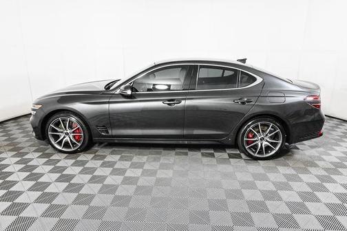 2025 Genesis G70 2.5T