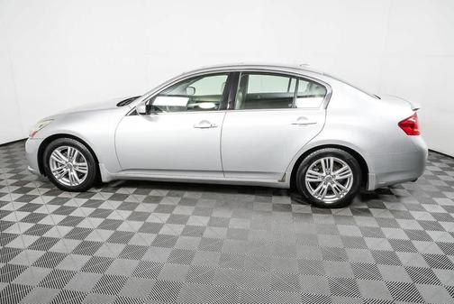 2013 INFINITI G37 Journey