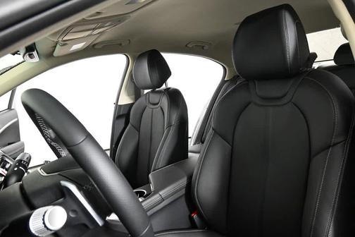 2026 Genesis G70 2.5T Standard