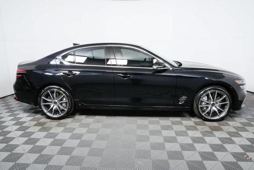 2026 Genesis G70 2.5T Standard