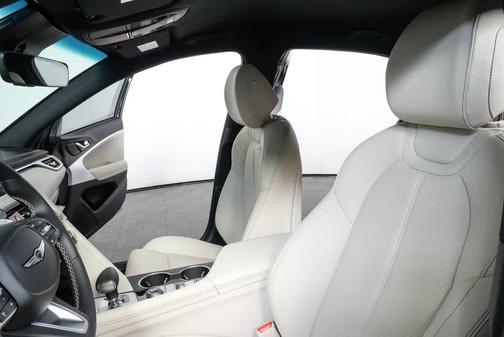 2026 Genesis G70 2.5T Standard