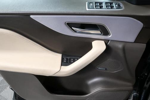 2019 Jaguar F-PACE 30t Portfolio